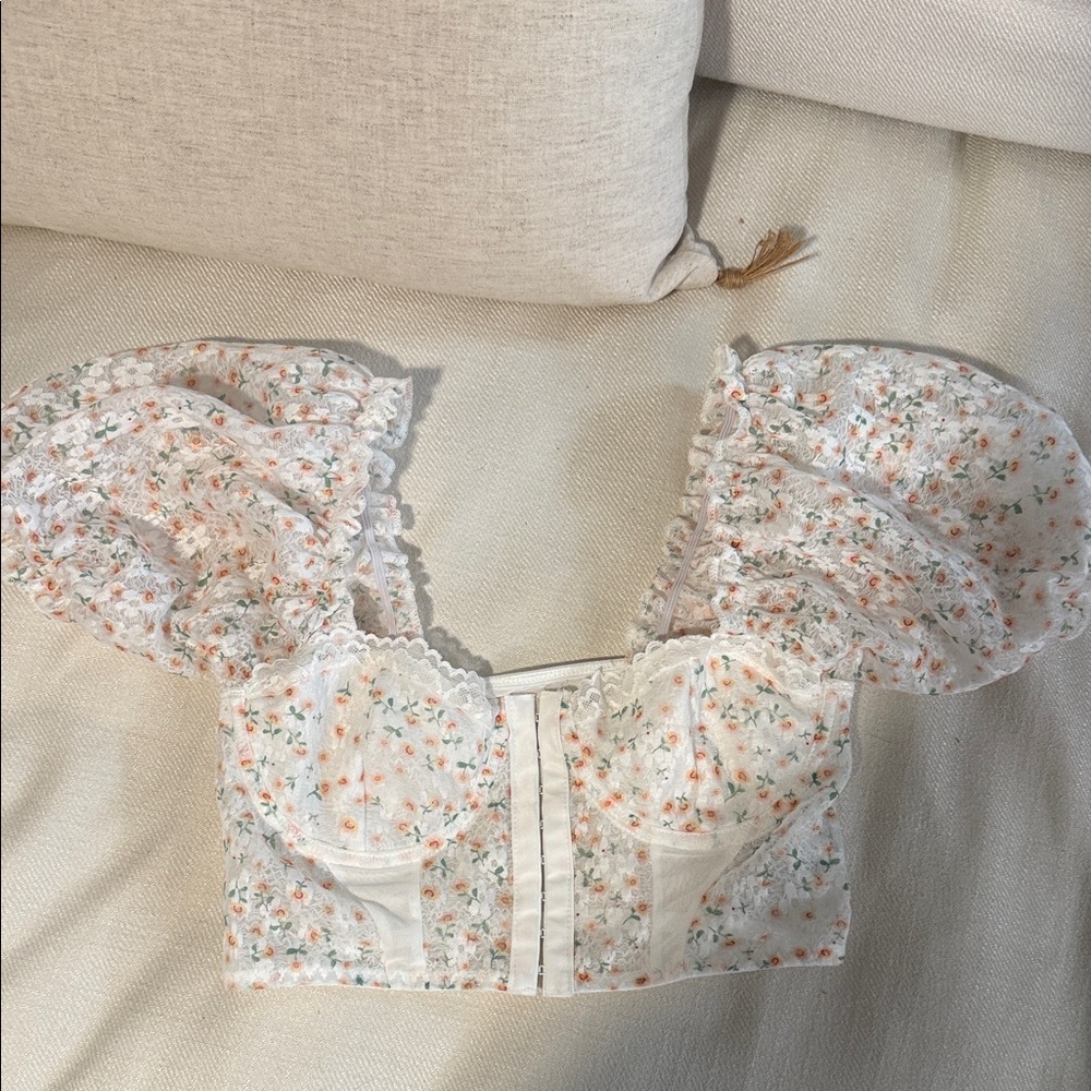 Floral Puff Sleeve Crop Top